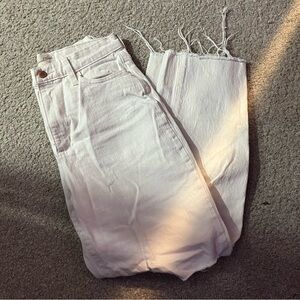 Universal threads size 4/27R ripped jeans white